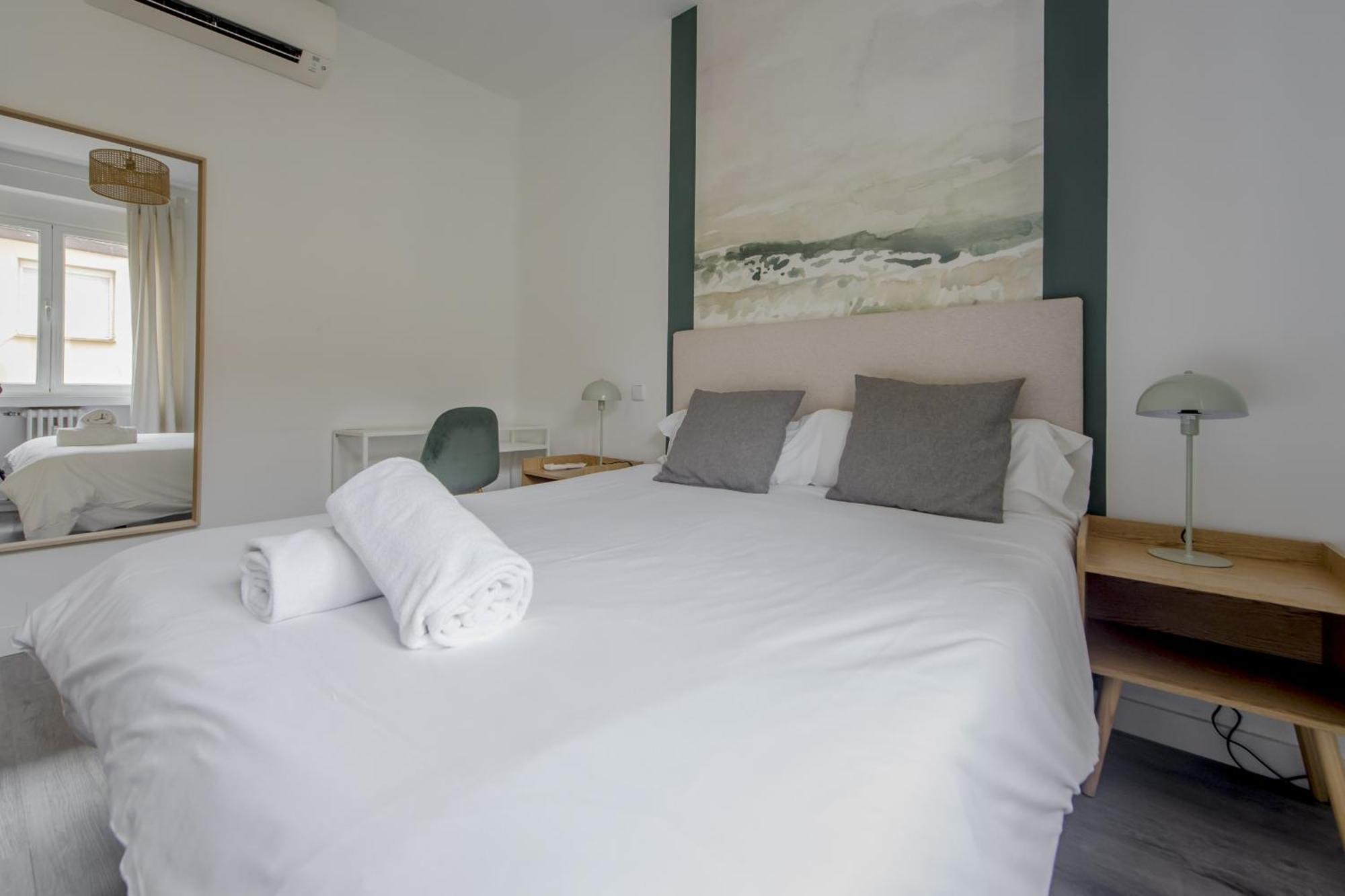 Genial Apartamento En La Latina-Centro De Madrid Luaran gambar